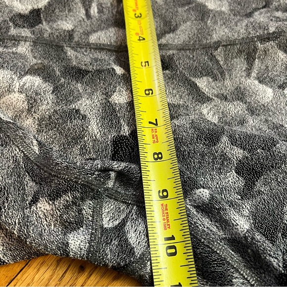 Athleta Small Elation Textured Tight 2021 Chakra Floral Black Seasalt #985195 - Picture 4 of 10